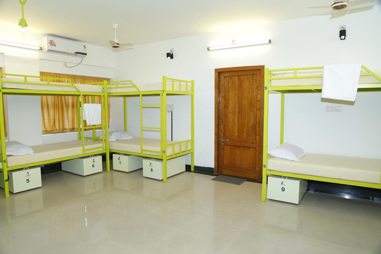 Hostel By The Sea Kochi Bagian luar foto